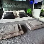 Spoldzielcza 22 Sky Line Апартаменты *