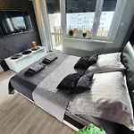 Апартаменты Spoldzielcza 22 Sky Line Клодзко