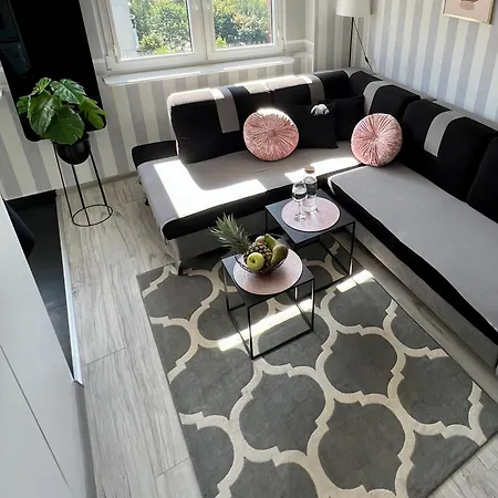 Spoldzielcza 22 Sky Line *