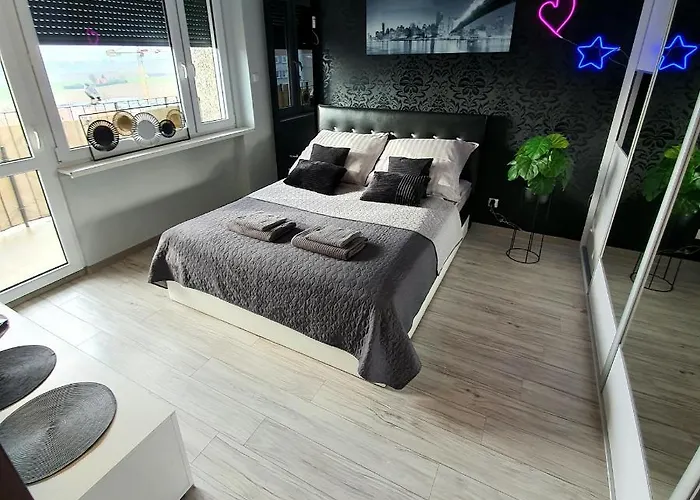 Spoldzielcza 22 Sky Line *