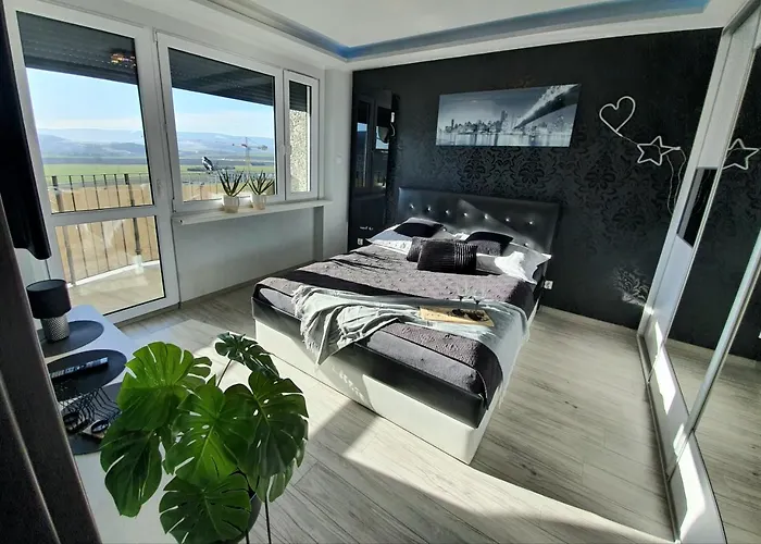 Spoldzielcza 22 Sky Line Apartment Kłodzko