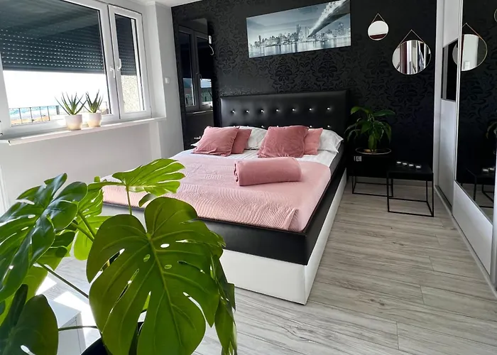 Spoldzielcza 22 Sky Line *